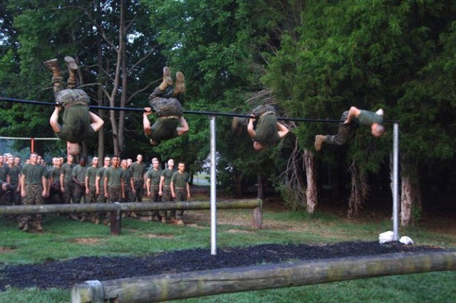 usmc-ocs-candidates-skivvy-shirts-obstacle-course usmc-ocs-candidates-skivvy-shirts-obstacle-course